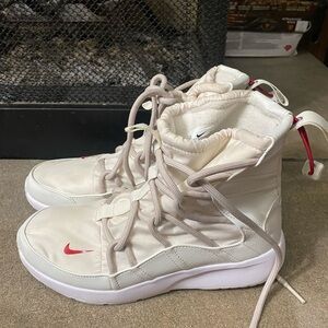 Nike Tanjun High Rise White Red Winter Boots AO0355 005 Women size 8.5 worn 1x